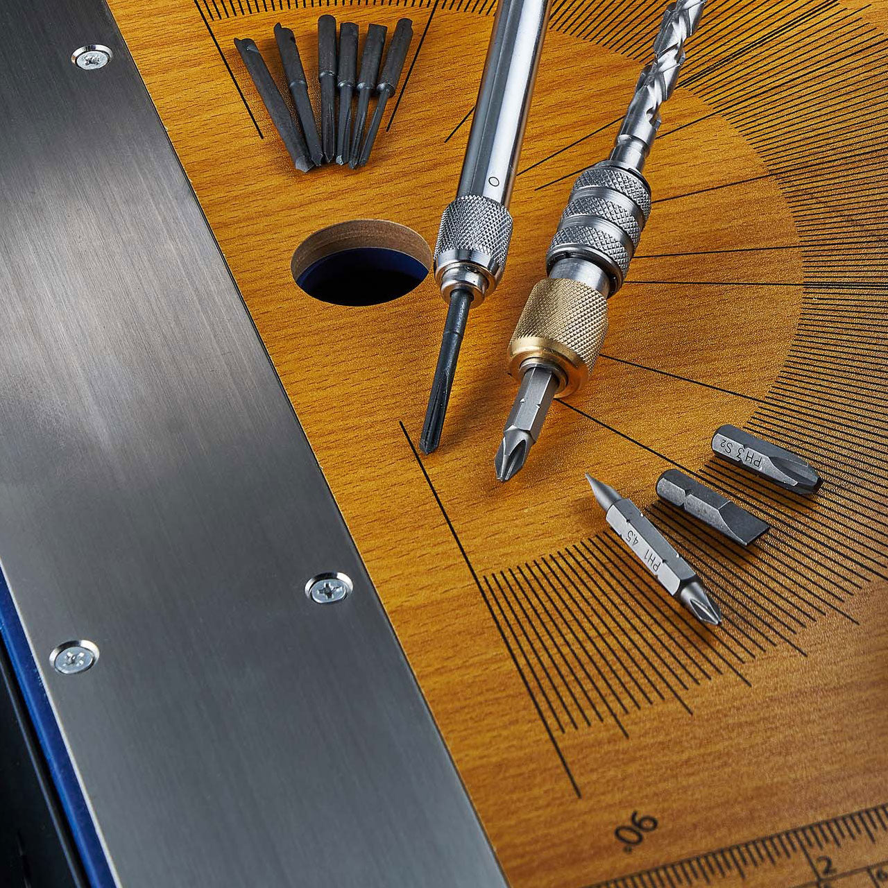 HEAVY-DUTY 4-IN-1 WORK TABLE