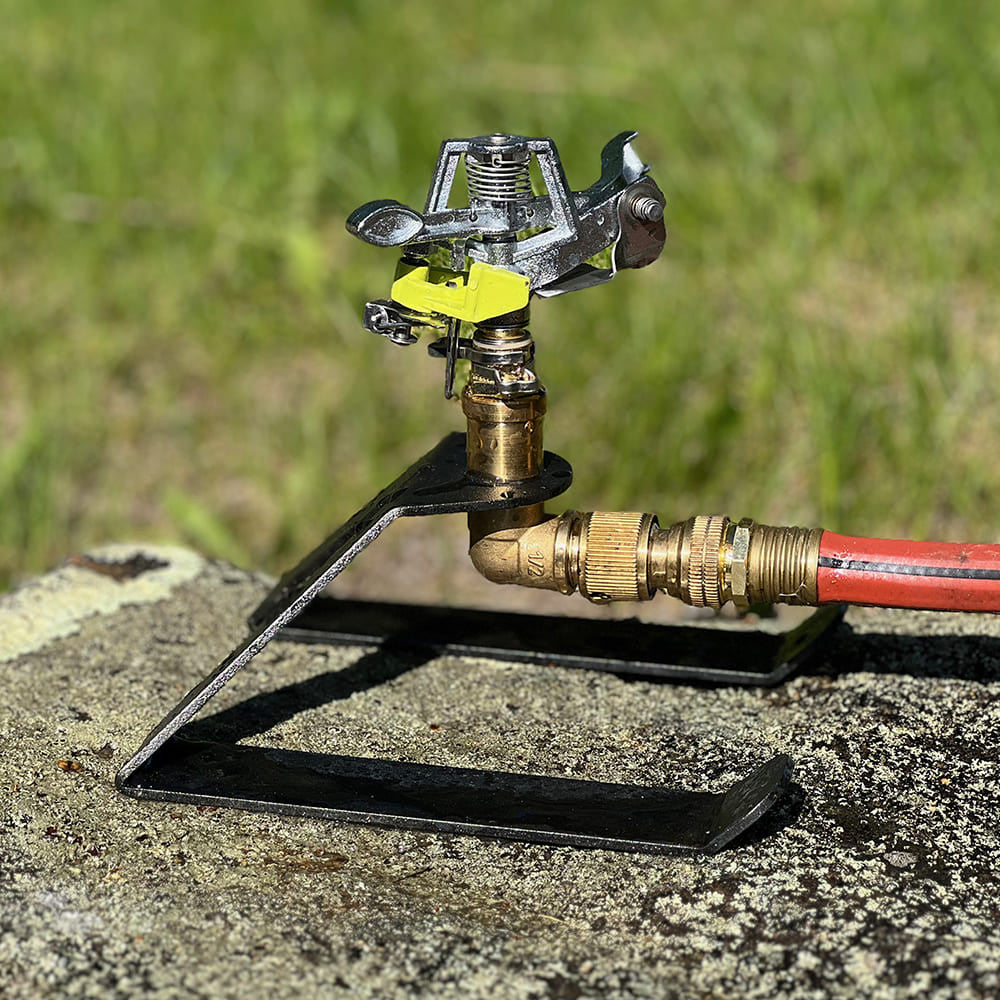 Italian-Made Wide-Area Sprinkler with Metal Sled
